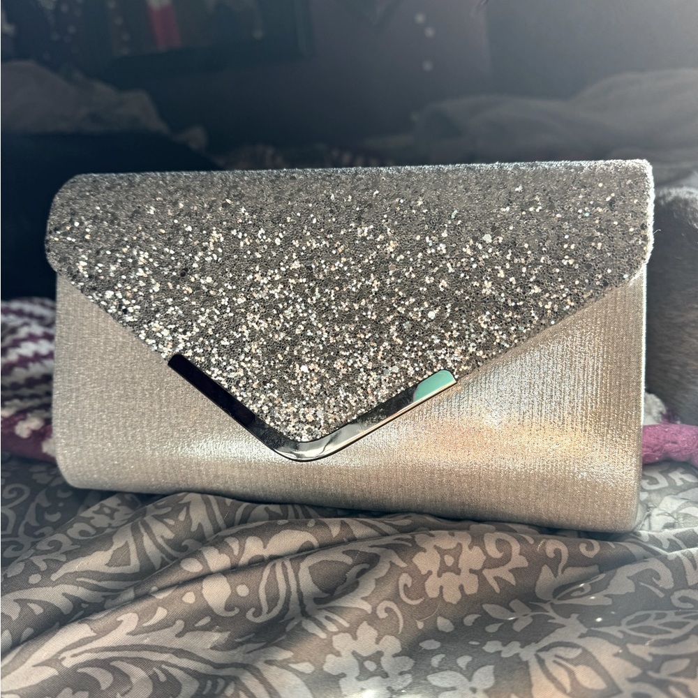 New Silver glitter clutch